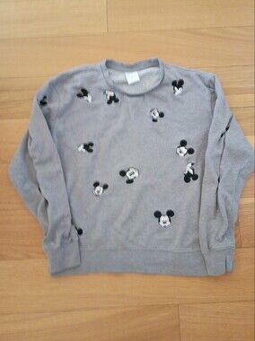 Disney Pullover Crew neck Light Gray Mickey Mouse Sweatshirt